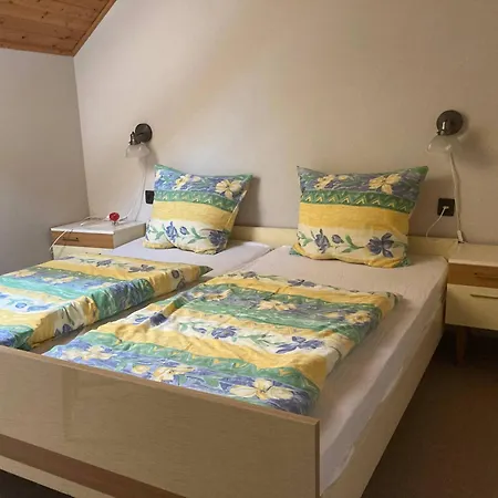 Rozsa Haz Apartment *